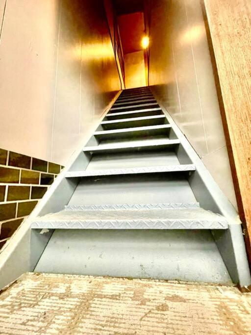 三丁庵 貸別荘 海まで徒歩10分 観光地ペリーロードまで徒歩2分の最高なロケーション 下田を遊び尽くせる貸別荘 無料駐車場もあります2Min Walk To The Perry Road 10Min Walk To The Beach Old Japanese Modern Style House Екстер'єр фото